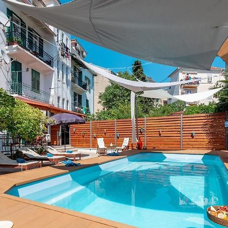 Evala Luxury Rooms With Pool And Garden Split Exterior photo